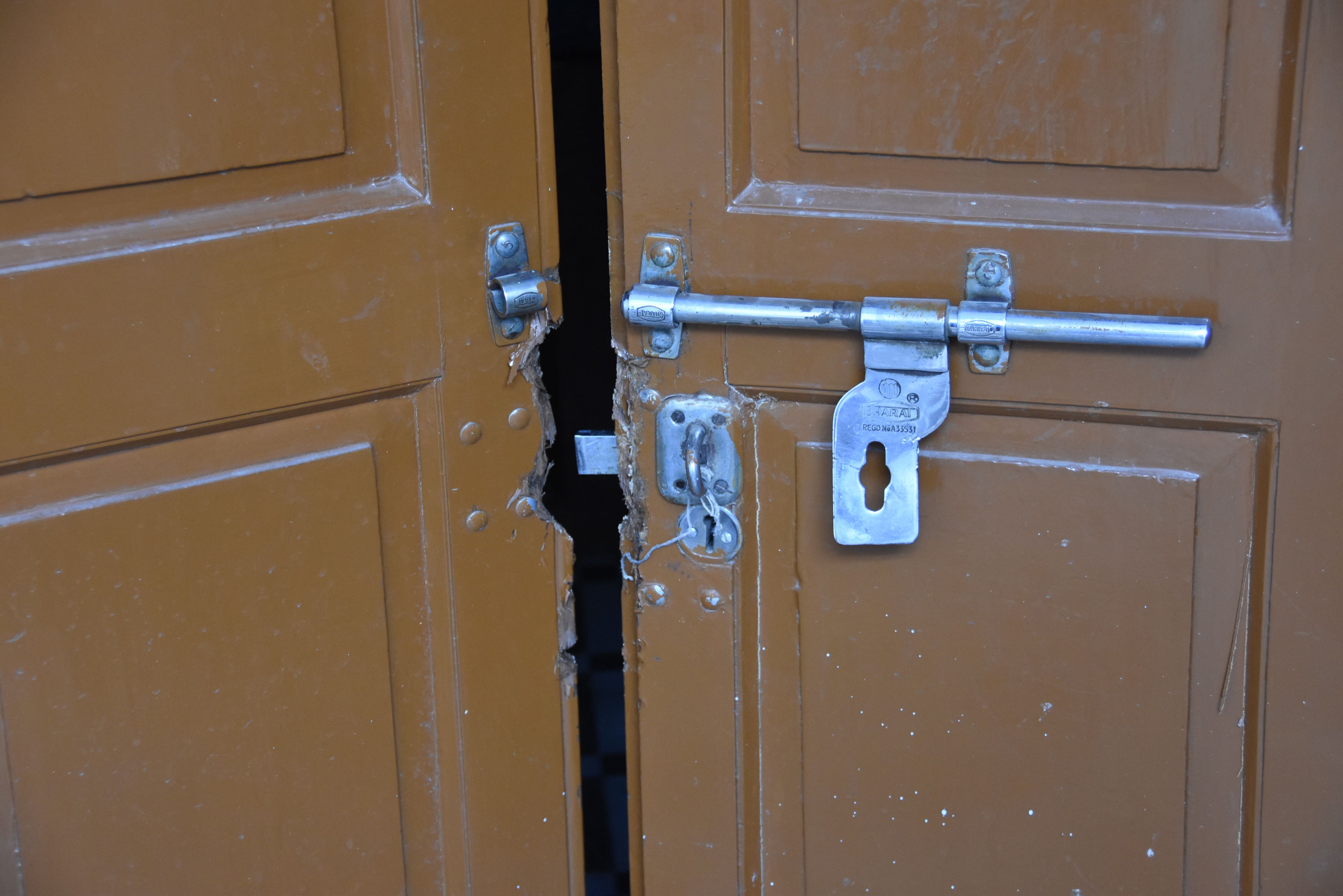 bikaner news- theft in six house