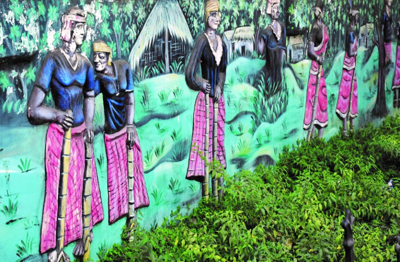 शहर सौंदर्यीकरण पर नहीं लग पाया चार चांद, खूबसूरती की बजाय धब्बे की तरह लगने लगे हैं ये पेंटिंग व कलाकृतियां