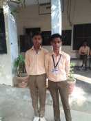 दो विद्यार्थियों ने दिया ईमानदारी का परिचय संस्था प्रधान को लौटाई परिसर में मिली राशि