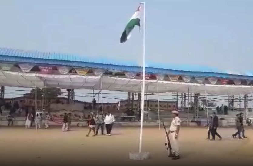 Ayodhya Verdict : अंतरराष्ट्रीय पुष्कर मेले में भारत के झंडे के नीचे हथियारबंद जवान तैनात