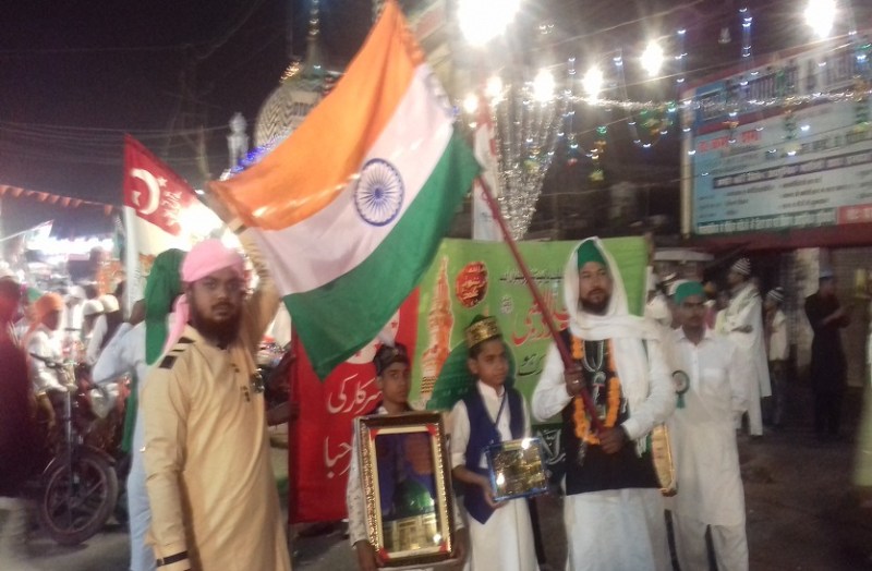 जुलूस ए मोहम्मदी में शान से लहराया तिरंगा- देखें वीडियो