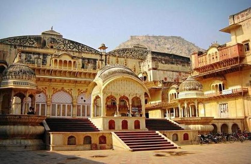 युवाओं की चुनौती देख चुनाव मैदान में उतरने से कतराए बूढ़े नेता