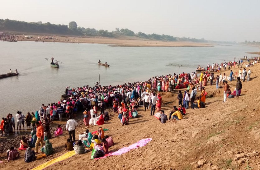 Pilgrims throng Shakalpur for Panchkoshi Yatra