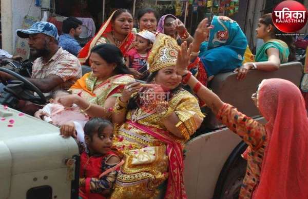 तुलसी विवाह में उमड़े श्रद्धालु