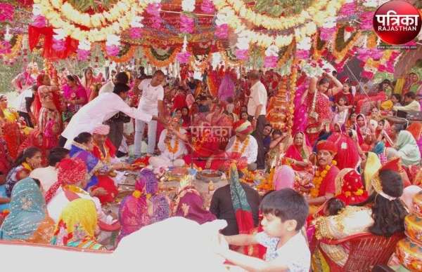 तुलसी विवाह में उमड़े श्रद्धालु