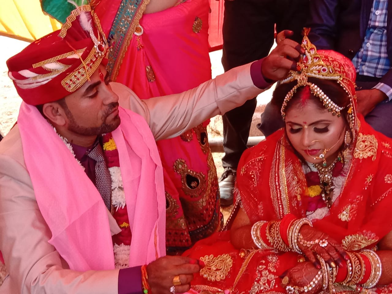 wedding : बीएसएफ जवान की यादगार शादी, समाज के लिए बने मिसाल