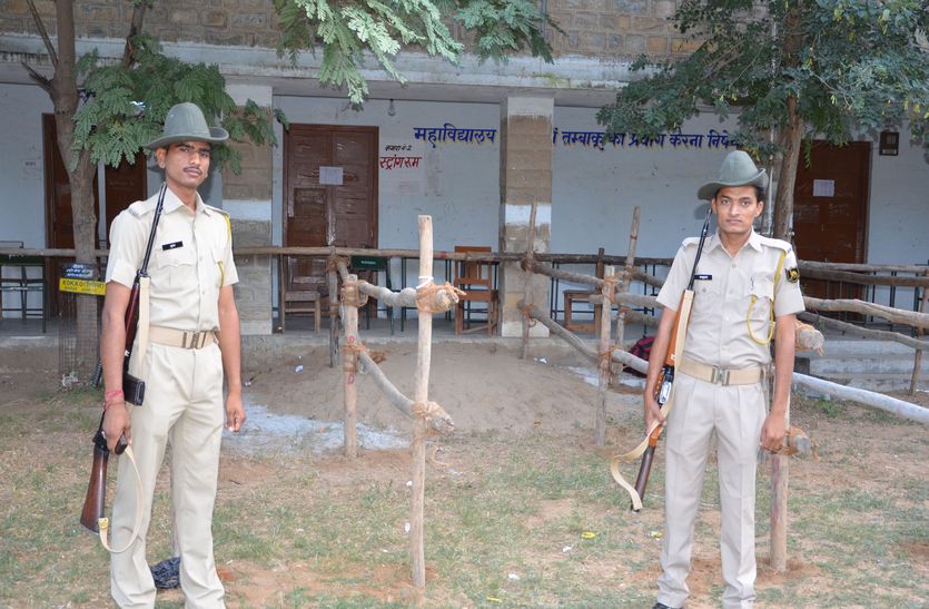 कल बूथों पर पहुंचेंगे मतदान दल