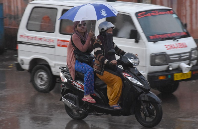 Rajasthan Weather: जैसलमेर में आधा इंच बरसात, यहां जानें पिछले 24 घण्टे में कहां-कितनी बारिश हुई