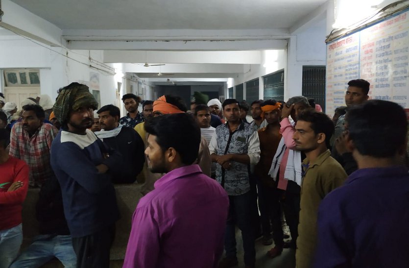 three dead in road accident in bhind