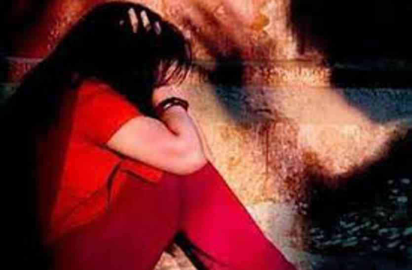 Knife-raped teenager in bhilwara