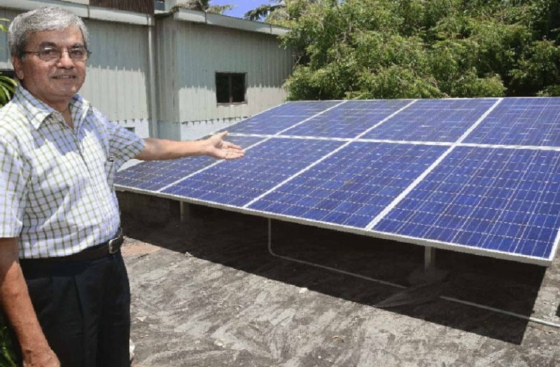 Private companies will install solar plants on the roofs of government