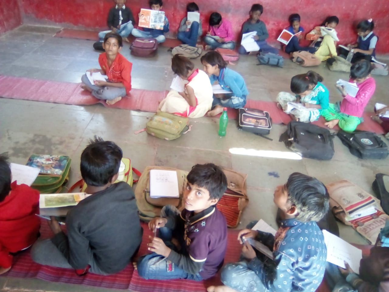 अतिशेष शिक्षकों को गांव के स्कूलों में भेजने की तैयारी