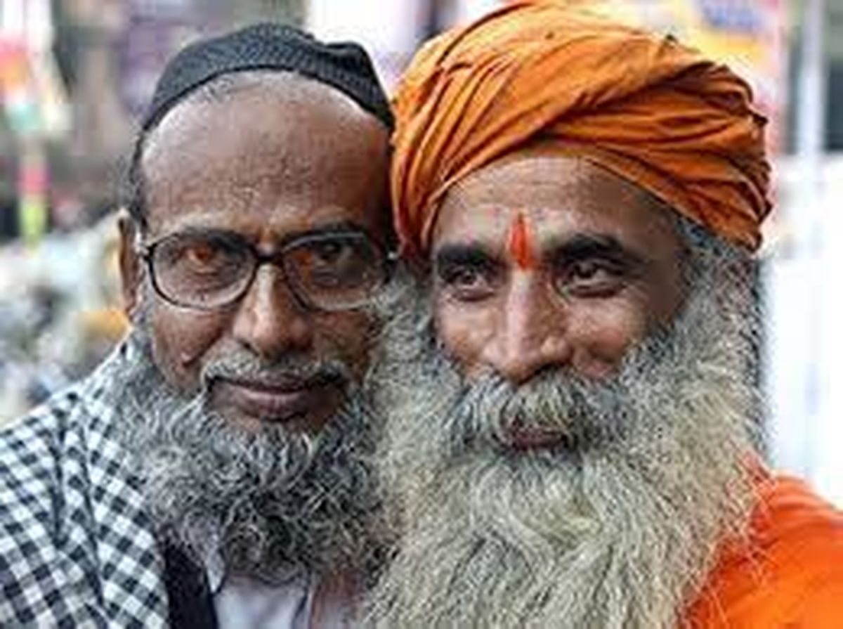 वे जन्म से हिन्दू हैं, प्रशासन दस साल से मानने को तैयार नहीं