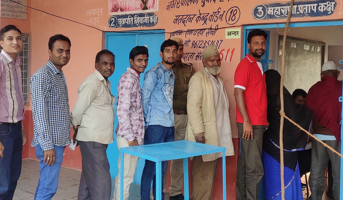 बदलते रहे चेहरों के भाव, किसी ने साथ दिया तो कोई दे गया 'घाव