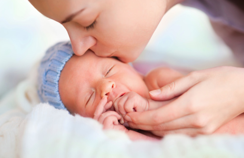 World Prematurity Day: Tips To Take care of a Preterm Baby at home