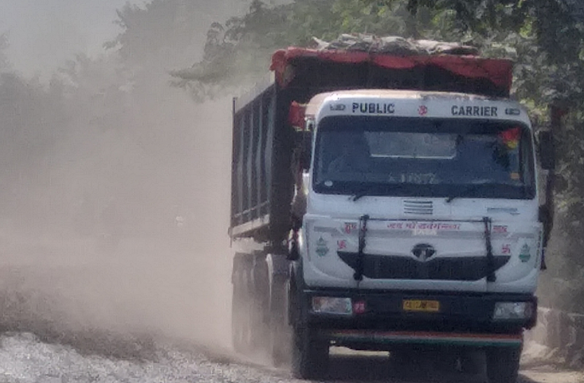 भारी वाहनों का दबाव ऐसा कि पुलिस ने शुरू की वैकल्पिक मार्ग की तलाश, अनहोनी की आशंका से ग्रामीणों में भय