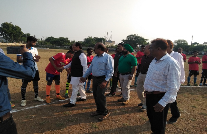 फुटबॉल स्पर्धा में झाबुआ को हराकर इंदौर विजेता