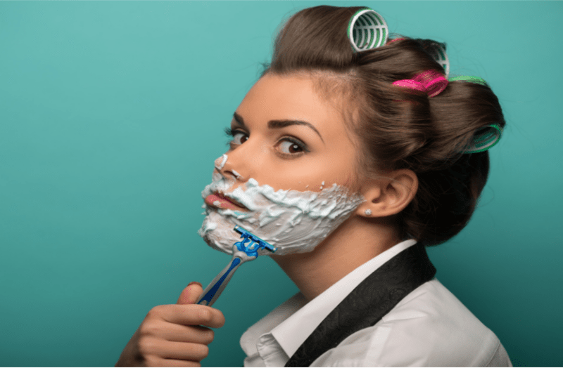 मेल हार्मोन बढ़ने से निकलते हैं महिलाओं को अनचाहे बाल, जानें इसके बारे