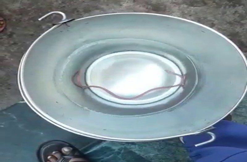 सार्वजनिक नल से निकला लाल सांप, गरमाई नगर निगम की राजनीति