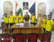 चाइल्ड लाइन ने अधिकारियों को बांधे फ्रेंडशिप बैंड