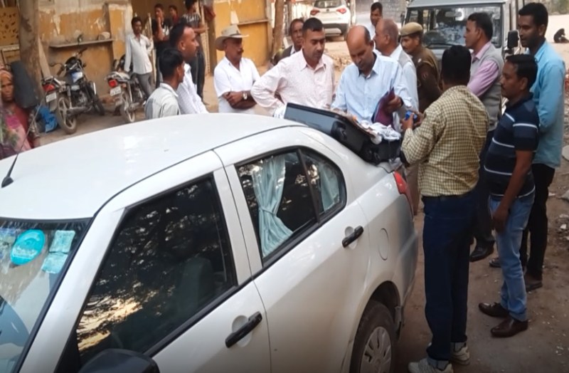 ACB team searches IAS officer's car : IAS officer complaint in ACB