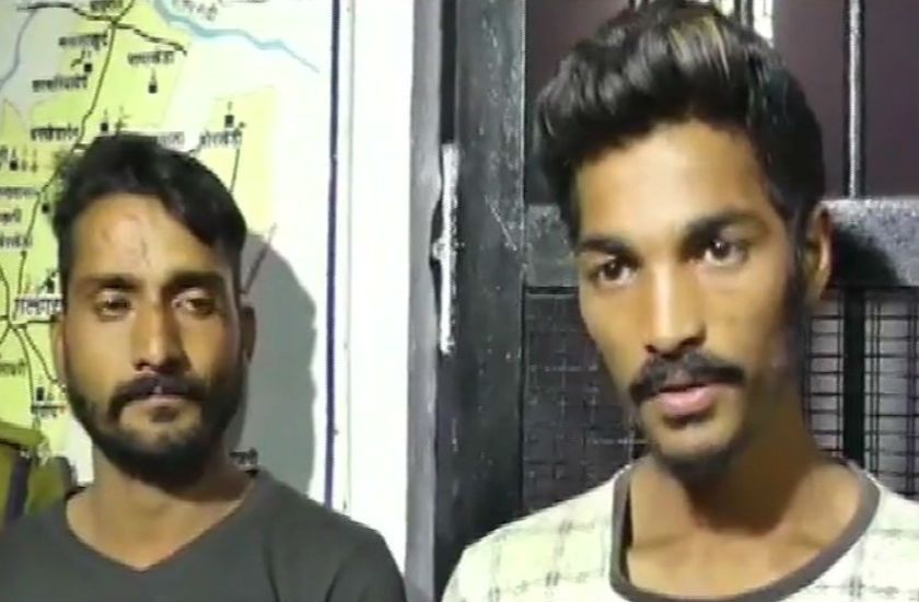 दो युवकों ने वीडियो बनाकर टिक टॉक पर किया अपलोड, पुलिस ने गिरफ्तार कर भेजा जेल