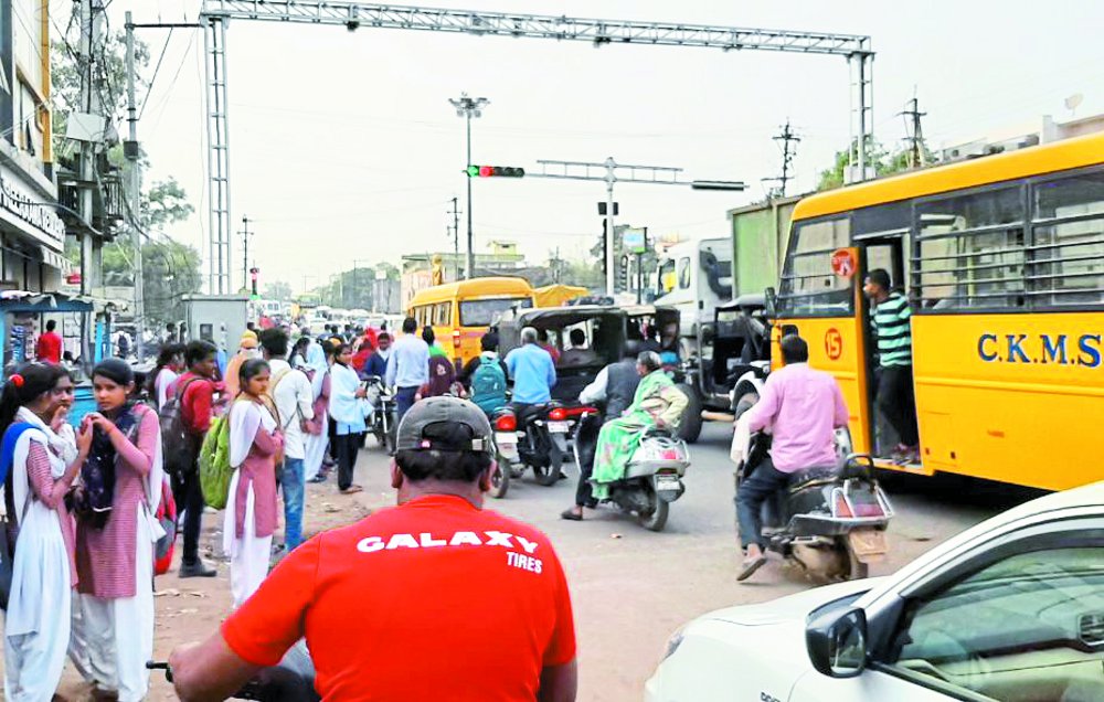 new traffic rule Green signals are jammed due to lack of traffic sense