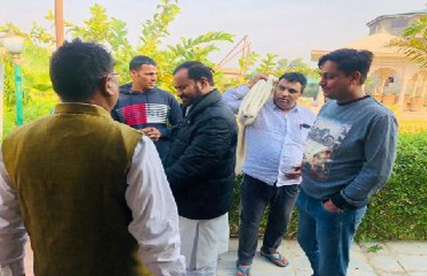 सभापति की कुर्सी के लिए जंगल में हाई वोल्टेज ड्रामा