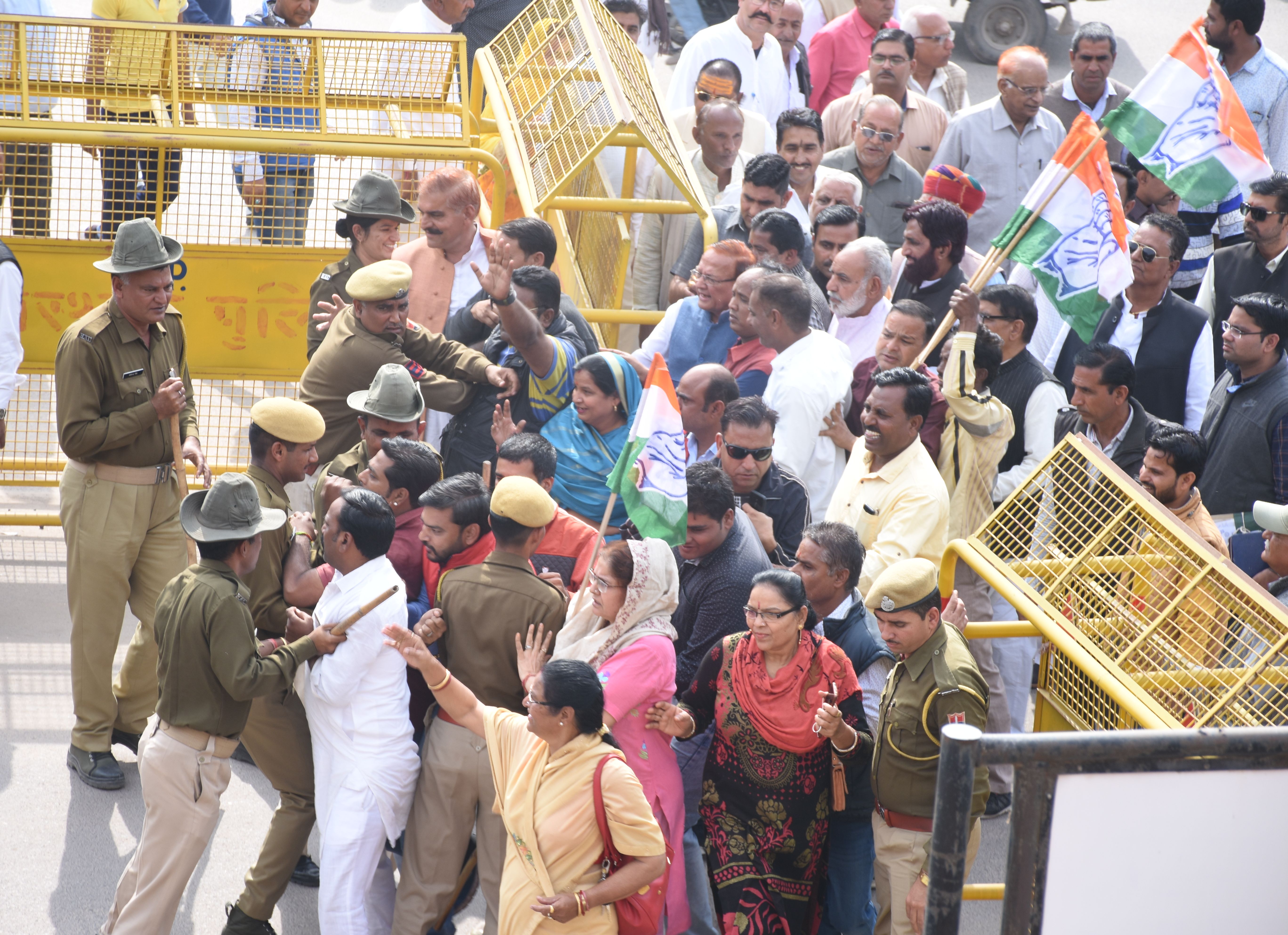 Congress protests in bikaner 