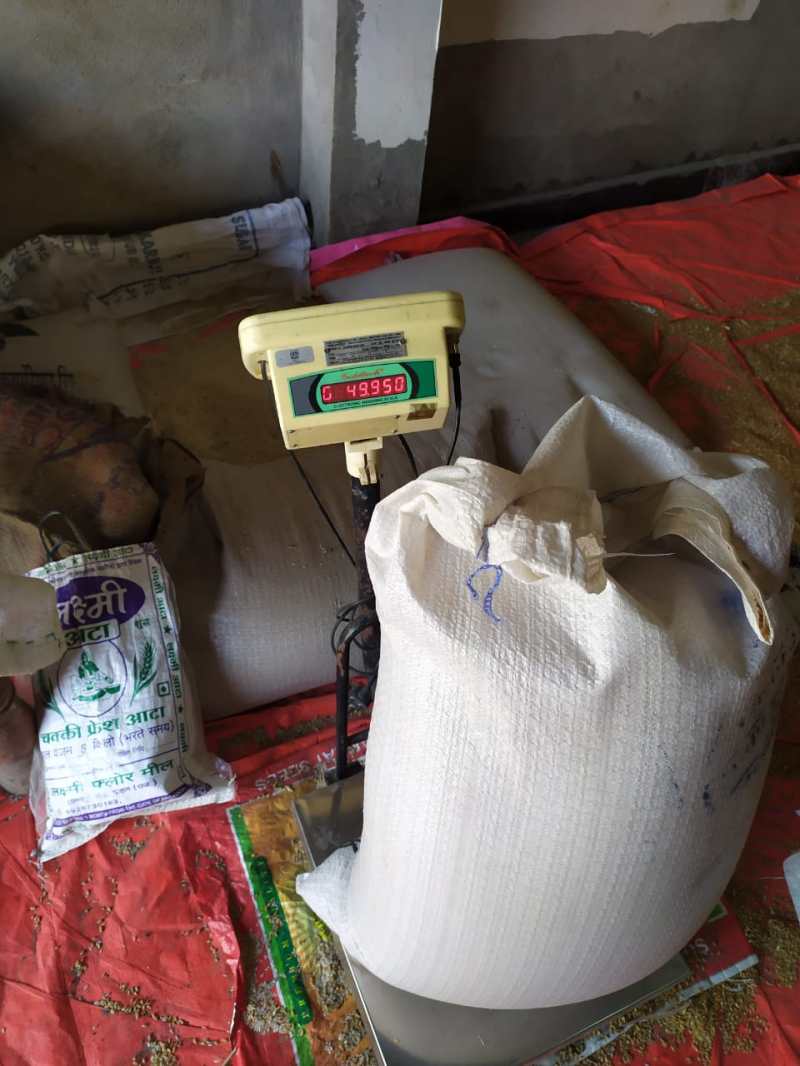 पांच दिन में सूख गई नमी, 53 का कट्टा हो गया 49 किलो