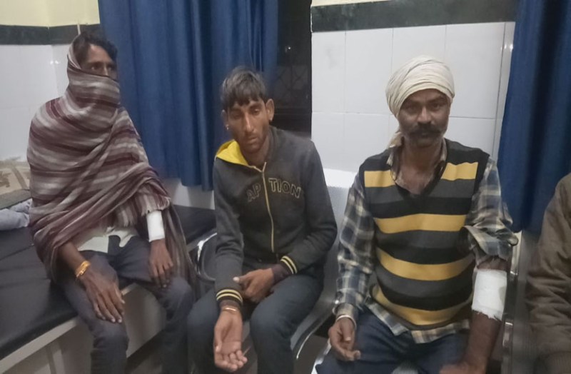 युवक ने अस्पताल में जमकर मचाया हुडदंग, रोकने पर लोहे की पत्ती से हमला कर चार लोगों को किया घायल