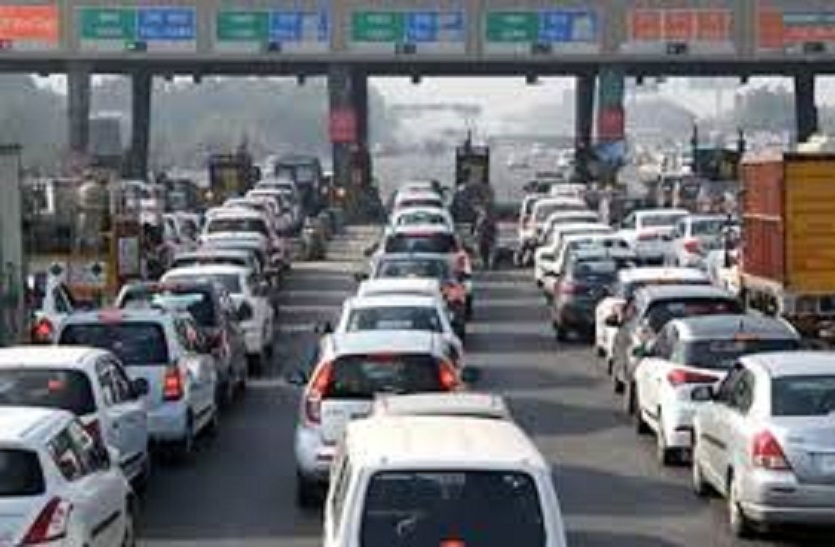 Cross NHAI Toll Plazas for free if queue over 100 metres long, FasTag made 10 seconds