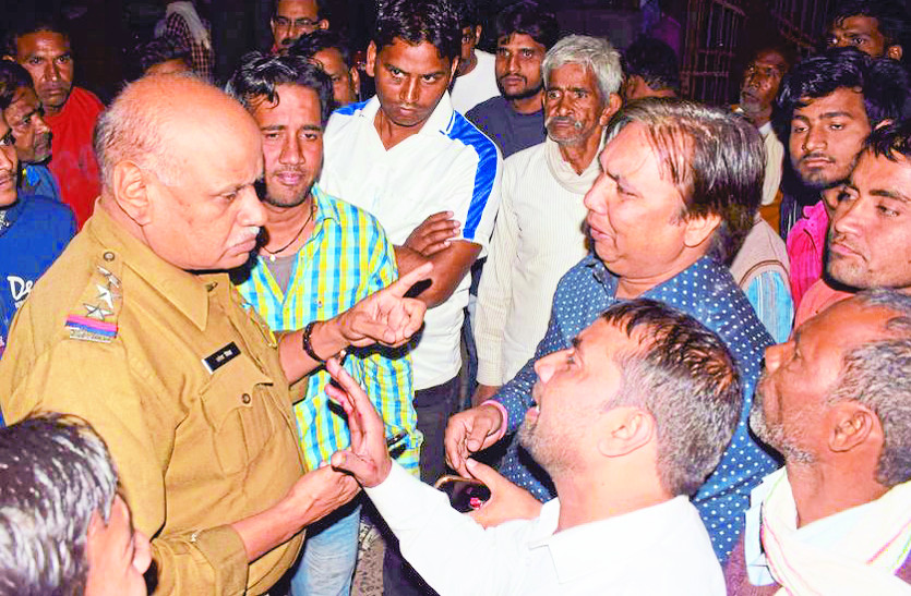 भाभाजपा के पूर्व जिलाध्यक्ष ने परिजनों के साथ मिलकर की वृद्ध की लाठियों पीट-पीट कर की हत्या