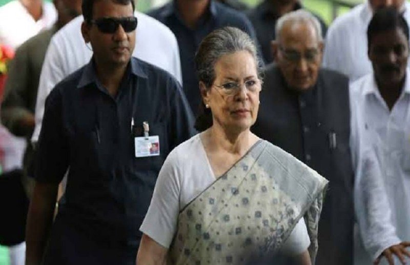 महाराष्ट्र में सरकार बनने के बाद कांग्रेस का बयान, आधी रात को गैर कानूनी काम हुआ