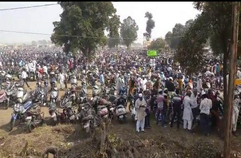 लाखों वाहन, सीमित रास्ते फिर भी नहीं लगने दिया जाम