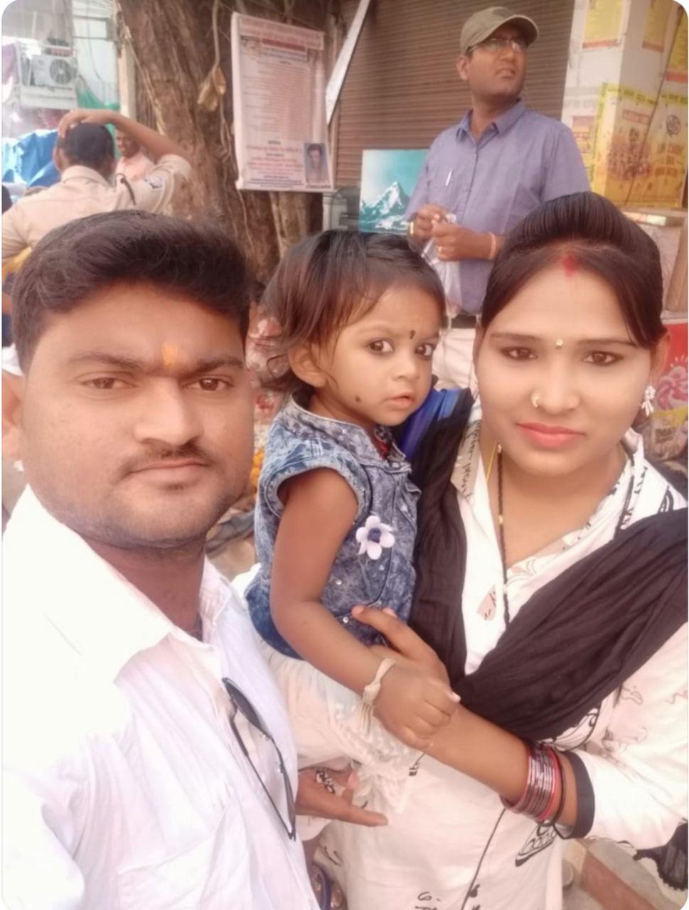 Manmad Kiran with wife and daughter