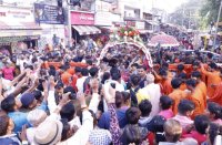 Devotees included in the royal ride of Mahakal