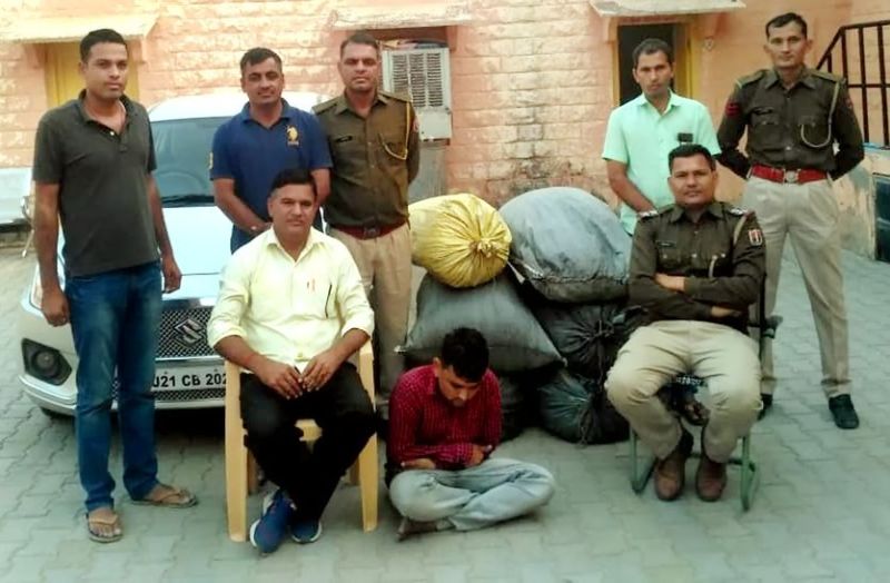 कार से 110 किलो डोडा-पोस्त बरामद