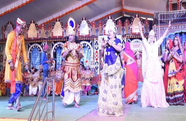 भगवान के जन्म के बाद इंद्रों ने मनाई खुशियां, ऐरावत हाथी के साथ निकला जुलूस