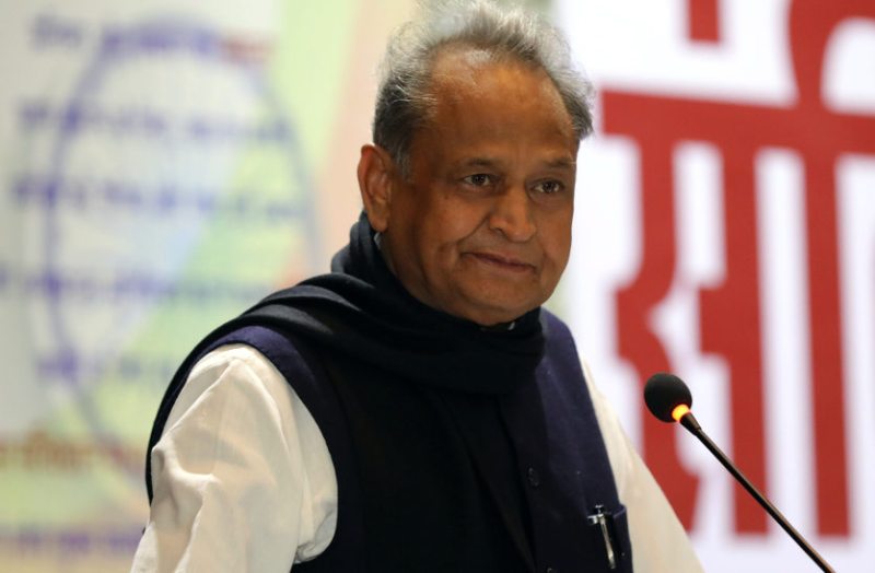 Good News : राजस्थान सरकार का बड़ा फैसला, आंगनबाड़ी केन्द्रों में मिलेंगे तिल-बेसन के लड्डू और रोटी-सब्जी