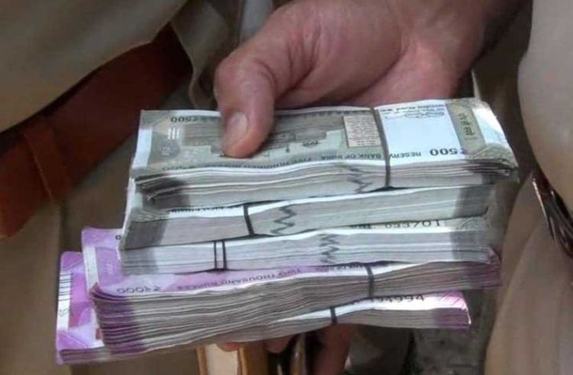 Rajasthan Nikay Chunav : Two Lakh Rupees Cash Found With BJP Councilor