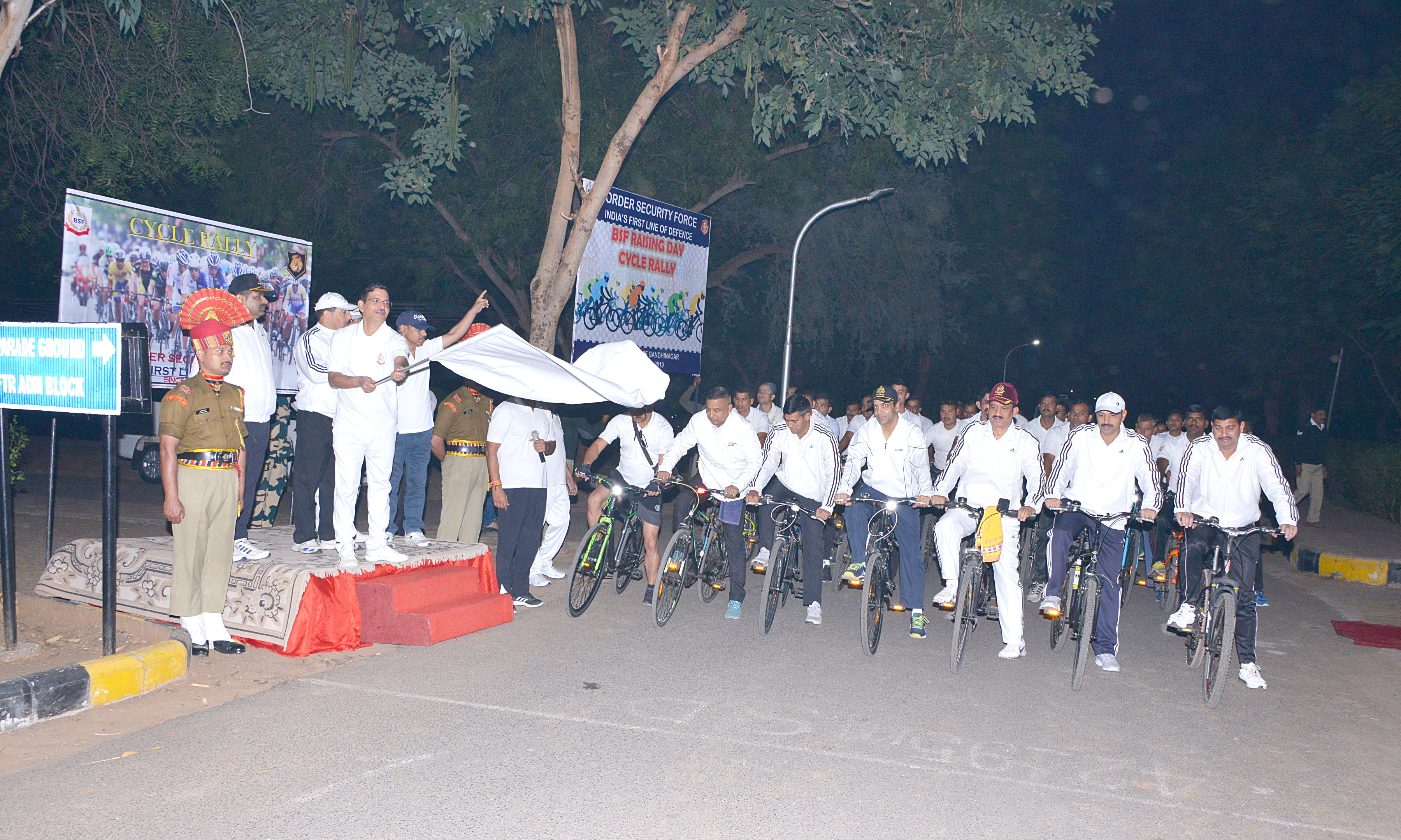 BSF raising day: बाइक रैली में जुड़े अधिकारी, जवान, स्थापना दिवस पर विभिन्न कार्यक्रम