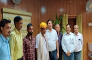 जिसका अंतिम संस्कार कर दिया वो मिला जिंदा, रो पड़े परिजन और फिर...