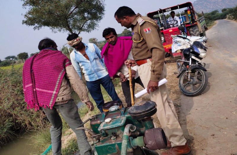 नहरों से पानी चोरी करने वालों पर होगी सख्त कार्रवाई, अवैध इंजन लगाकर सिंचाई करने पर लोगों को किया पाबंद