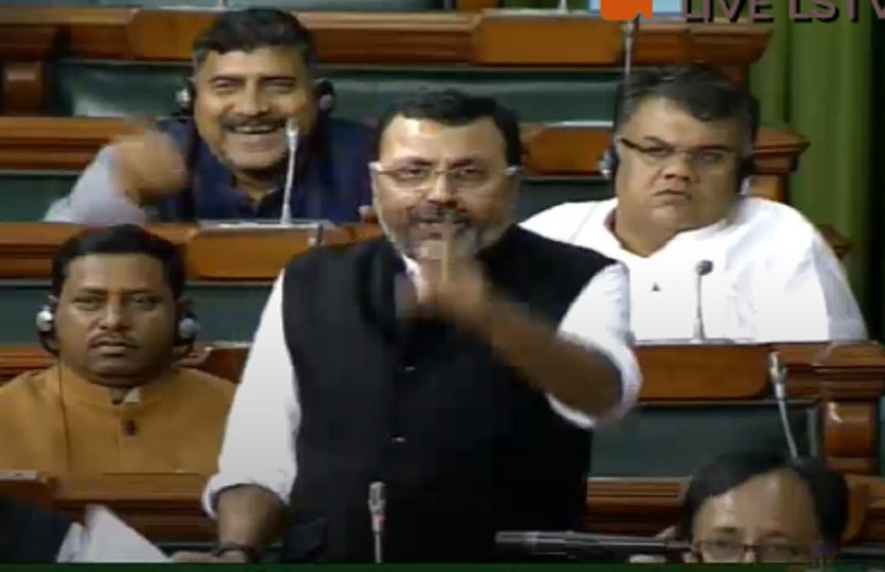 संसद में भाजपा ने राहुल गांधी के खिलाफ विशेषाधिकार हनन लाने की मांग की