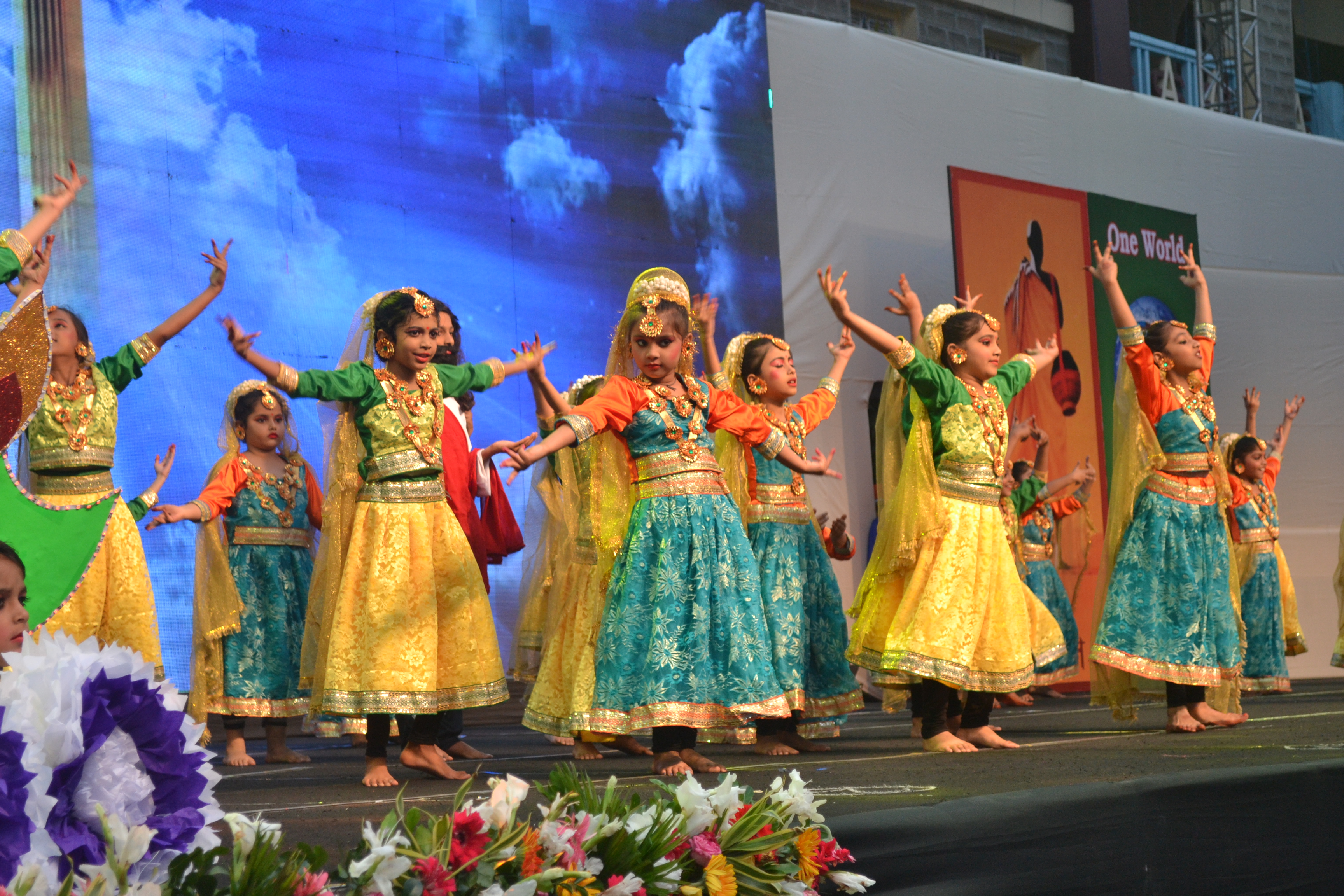 “ एक ही पहचान” नृत्य नाटिका में देश की विविधता में एकता का संदेश दिया……………. देखिए वीडियो