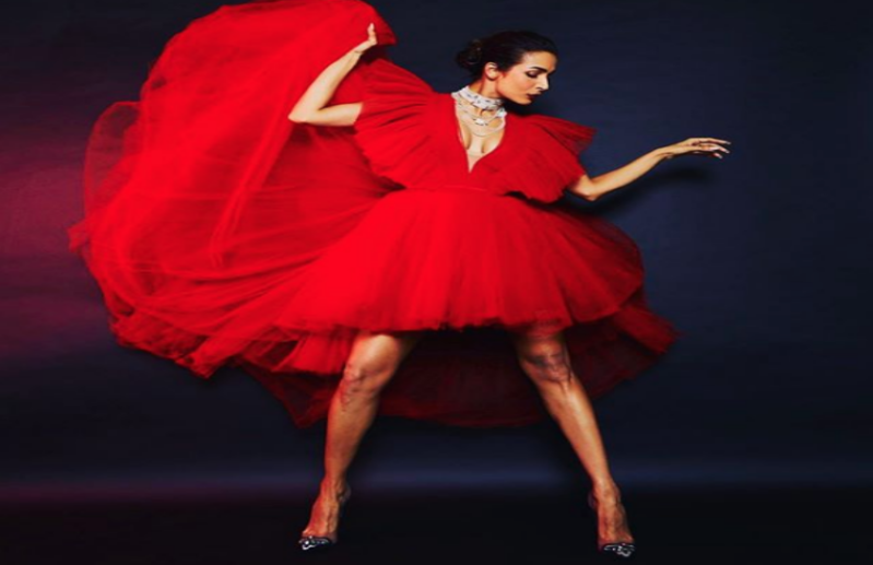 मलाइका अरोड़ा का रेड हॉट अवतार