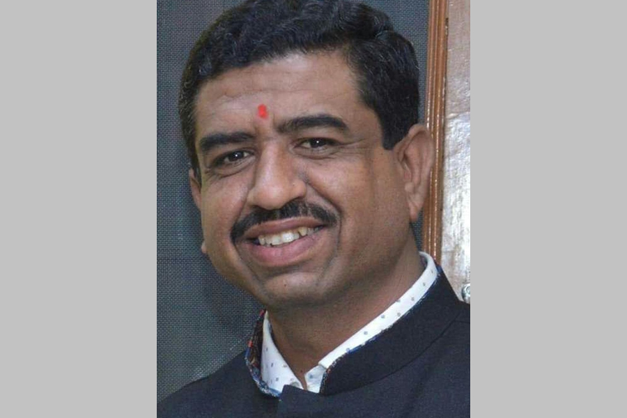 world aids day real life hero dinesh joshi helping HIV patient jodhpur