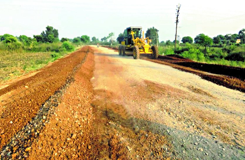 Here the work of construction of the bypass road, the customs steam sent