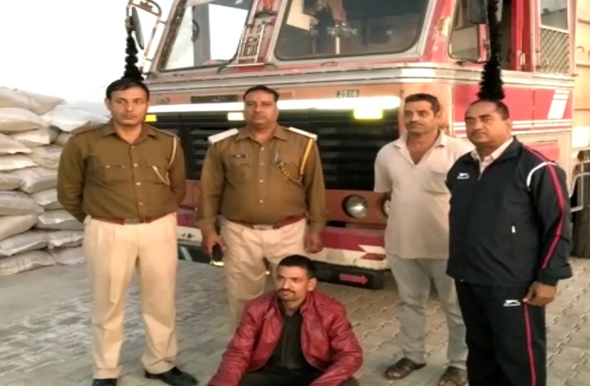 A truck full of stolen liquor was going to Gujarat